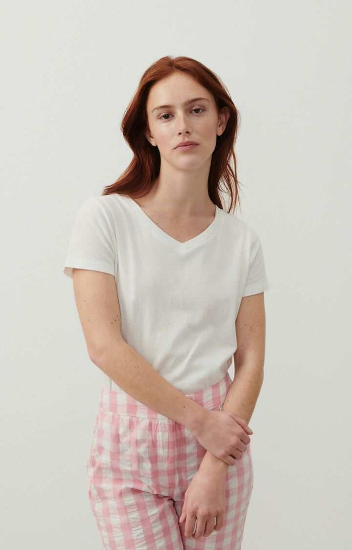 GAMIPY V NECK SHORT SLEEVE T SHIRT Gami02D | White - Darling & Domain