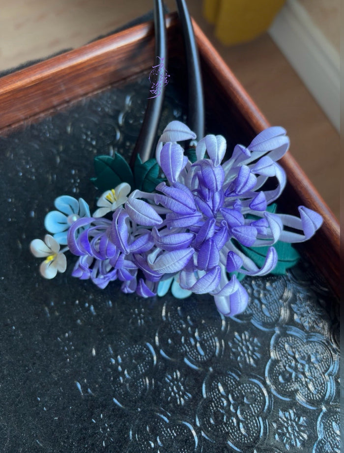 A handmade chanhua 3D purple chrysanthemum hairpin with blue and white flowers-2