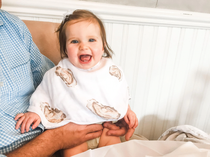 Little Hometown 2-in-1 Burp Cloth & Bib: Tennessee Baby