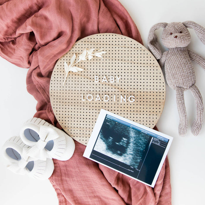 Pearhead Wooden Circle Peg Letterboard