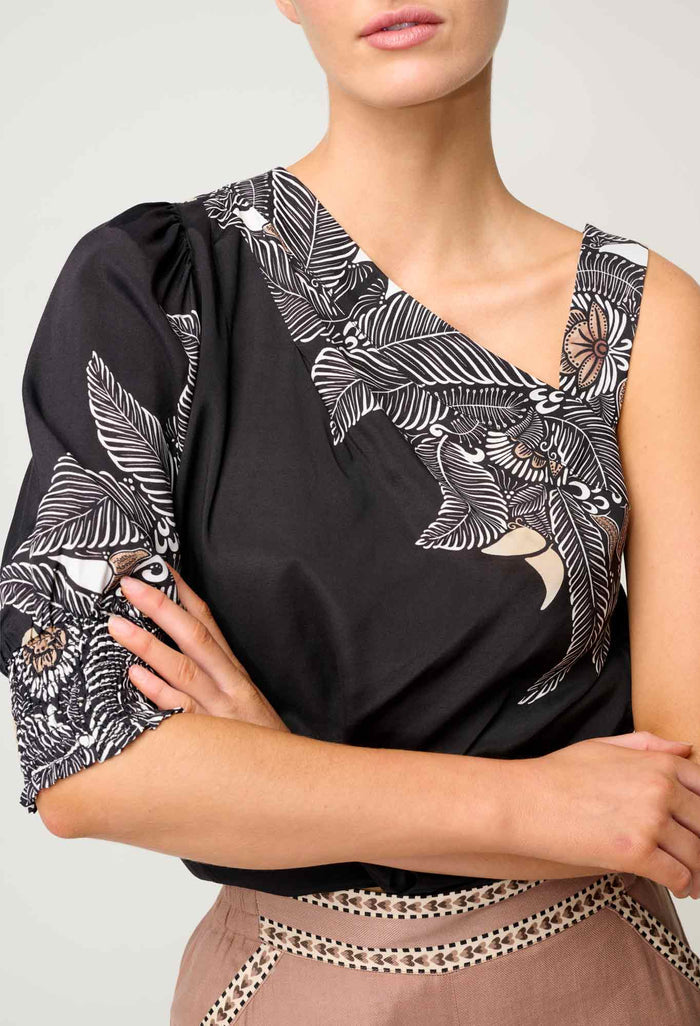 TAHANI ONE SLEEVE TOP | Onyx Casablanca - Darling & Domain