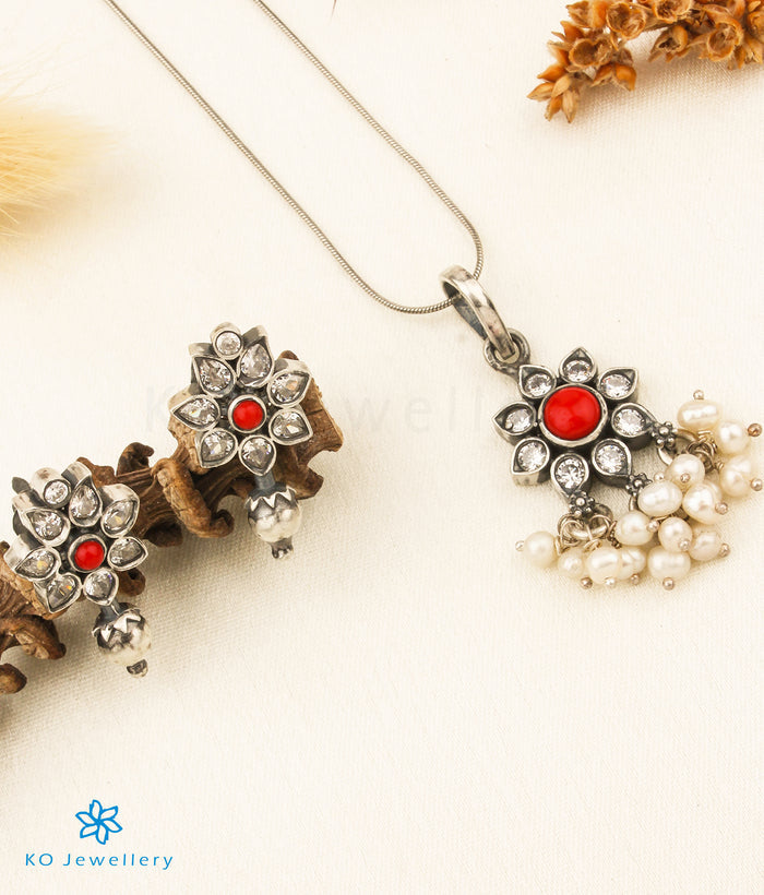 The Damini Silver Kemp Pendant Set (Oxidised/Coral)