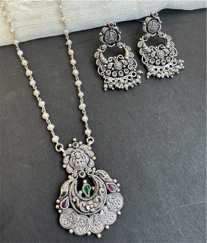 The Dharani Silver Lakshmi Pearl Necklace & Earrings
