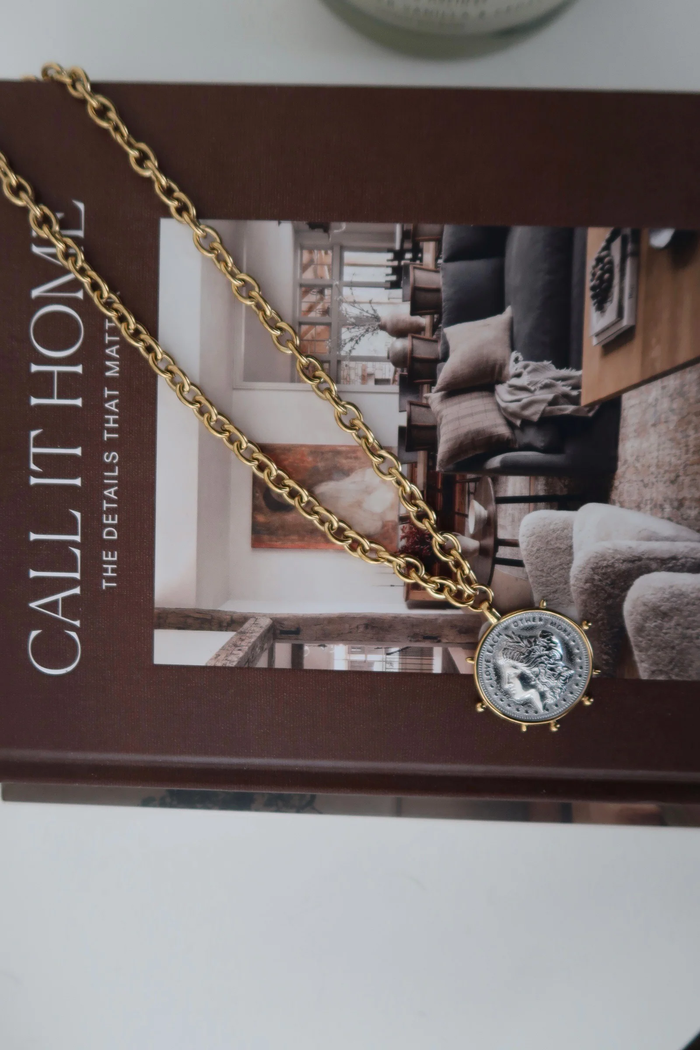 Two Toned Coin Chansutt Pearls Necklace