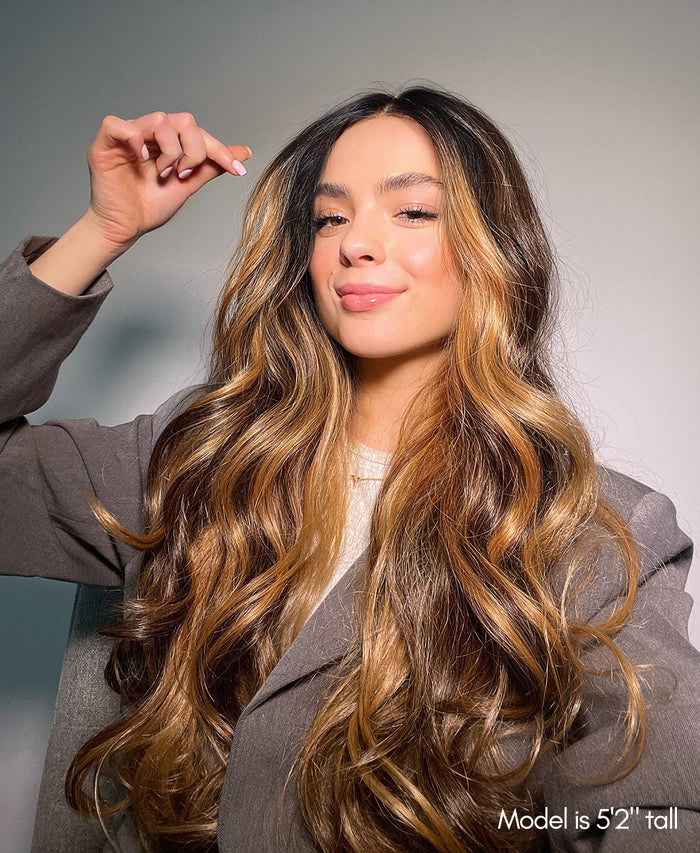 vegan fiber wig - 24" caramel balayage moneypiece.