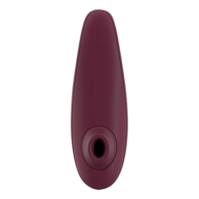 Mørkrød Womanizer Classic 2 vibrator med slank, kroppsnær form og innhyllet åpning