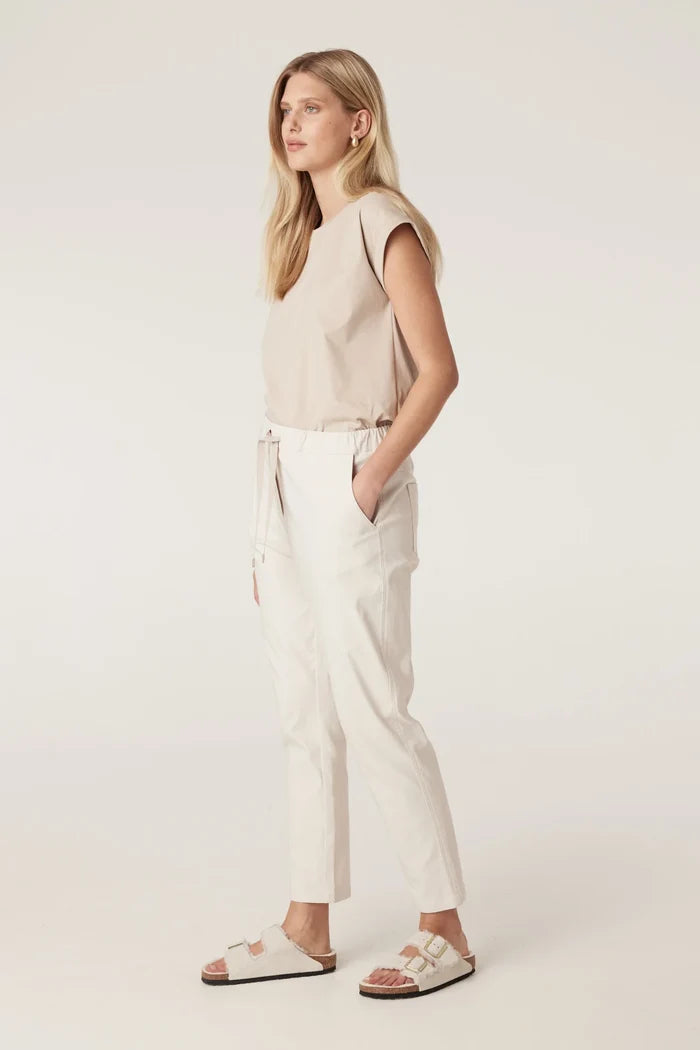 ZOE JOGGER | Parchment - Darling & Domain